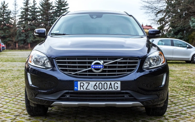 Volvo XC 60 cena 86900 przebieg: 151337, rok produkcji 2016 z Rzeszów małe 667